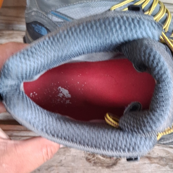 The North Face Men's Gray and Yellow Athletic Shoes - Picture 10 of 14